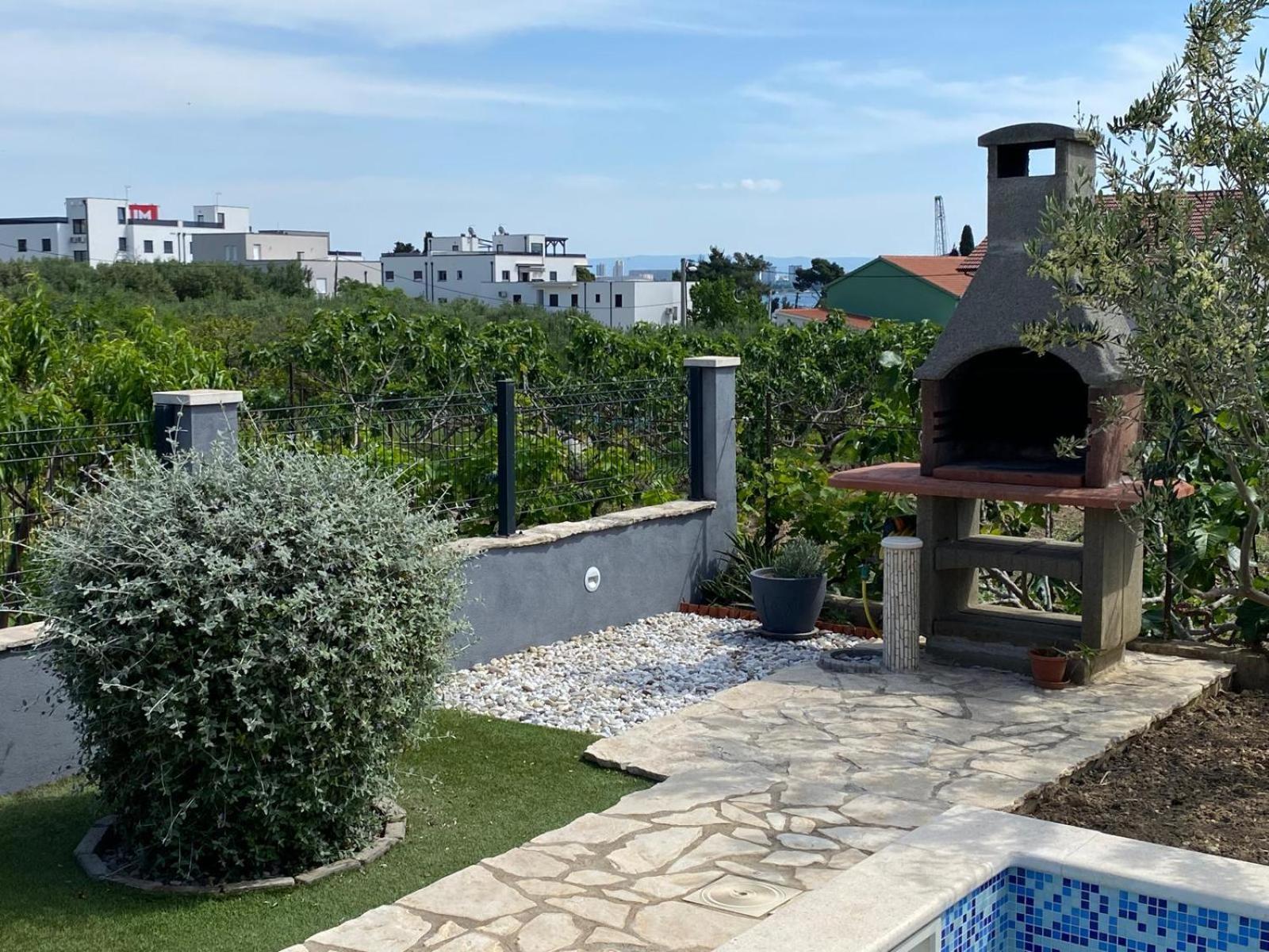Villa Fidelissima Каштела Экстерьер фото